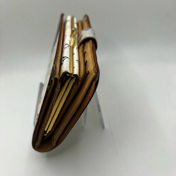 GUC Louis Vuitton White Murakami Wallet - Picture 4 of 12